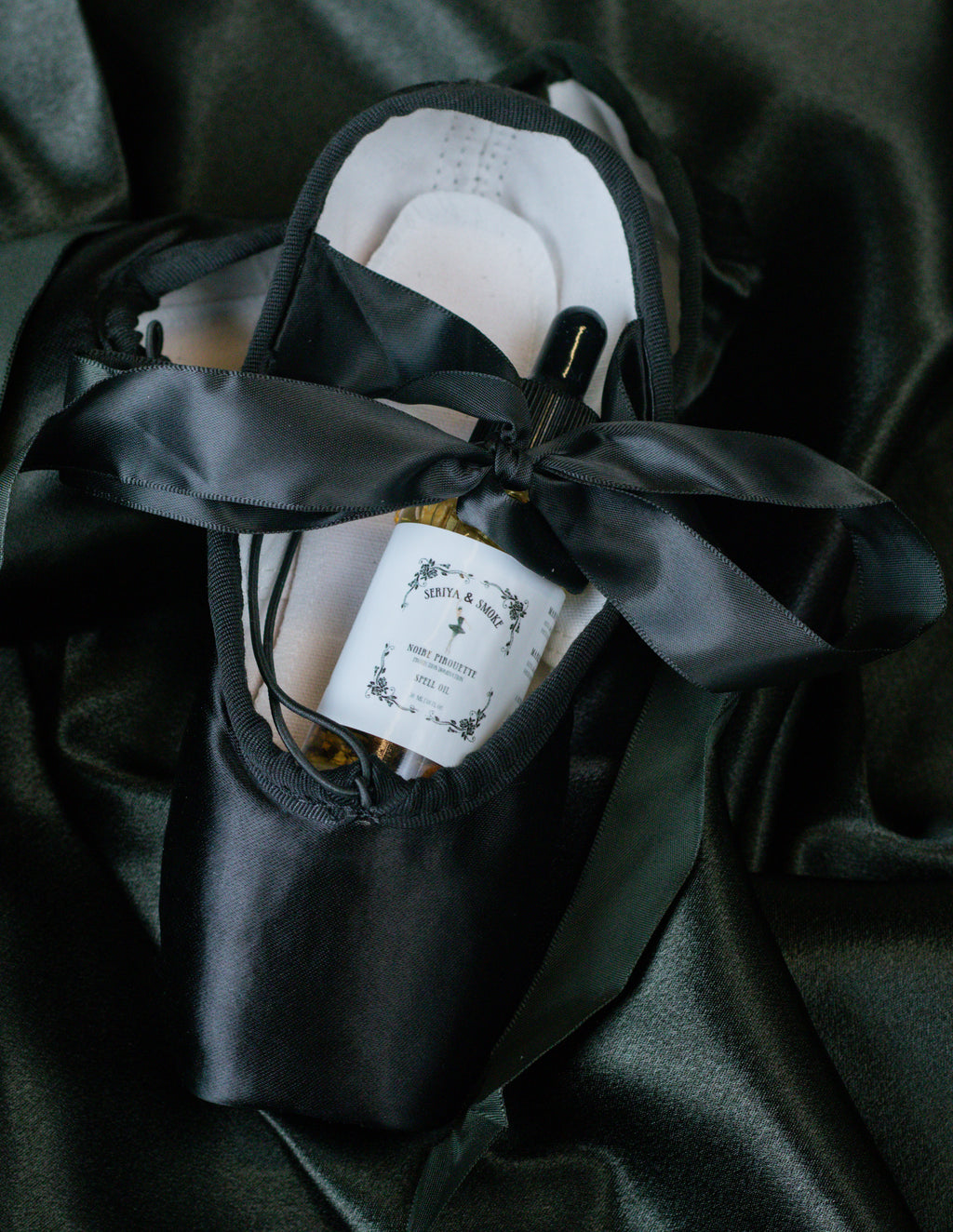 Noire Pirouette | Protection, Domination, Transmutation